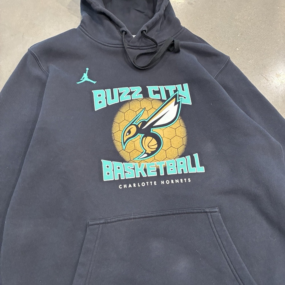 Jordan Charlotte Mens Large Hornets Black Sweatshirt Hoodie Athletic NBA Buzz - Picture 2 of 4